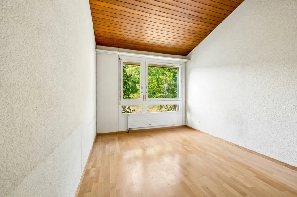 Grosszügiges 4.5-Zimmer-Einfamilienhaus mit Potenzial – Foto 8 von 13