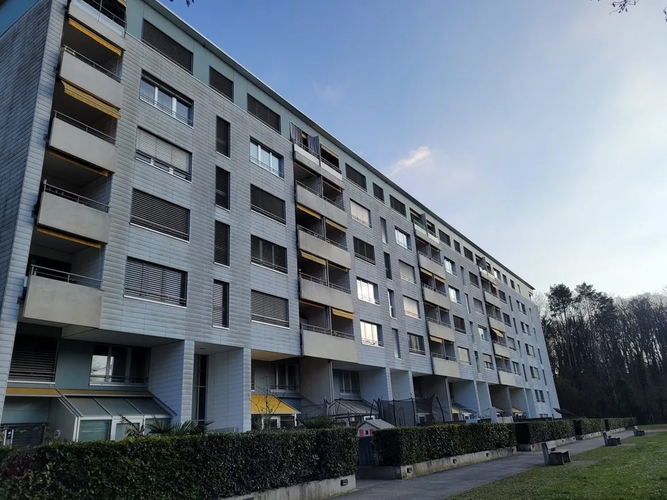 Spacieux appartement de 4.5 pièces avec balcon à Renens