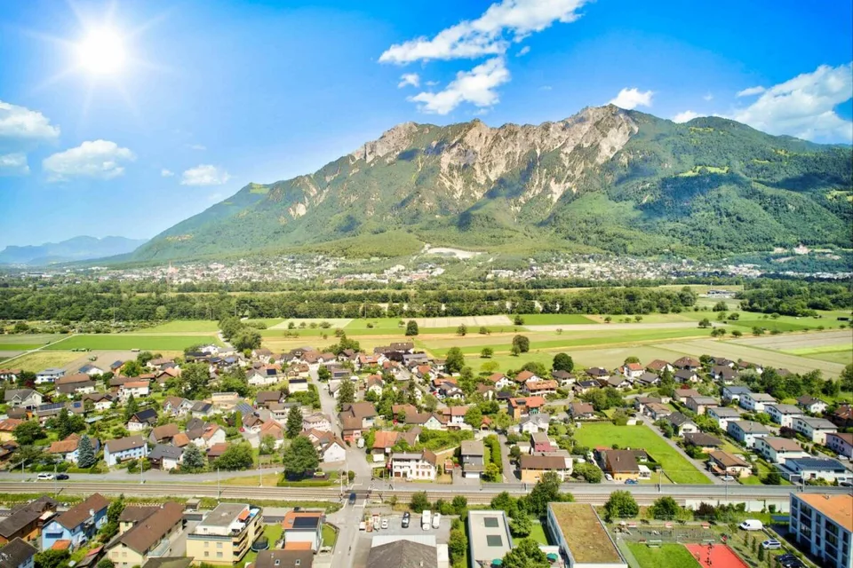 Partie de maison attractive avec deux unités de logement et usage polyvalent