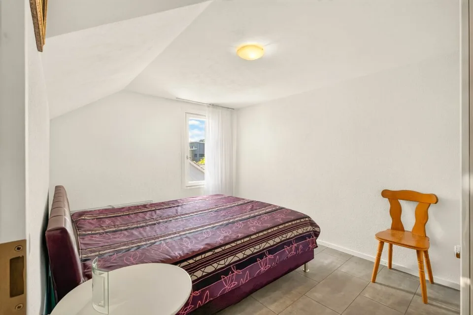 Partie de maison attractive avec deux unités de logement et usage polyvalent