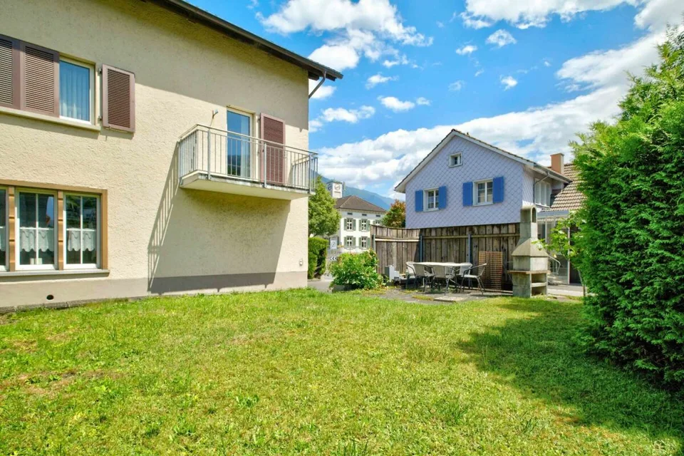 Partie de maison attractive avec deux unités de logement et usage polyvalent