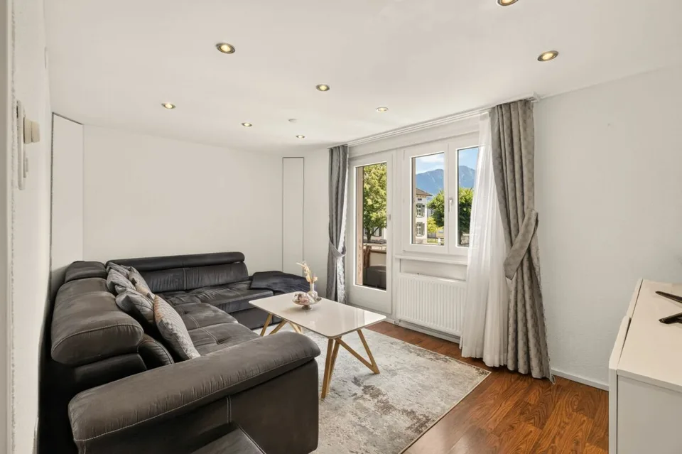 Partie de maison attractive avec deux unités de logement et usage polyvalent
