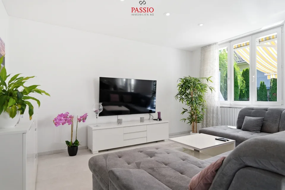 Spacious home with garden paradise and plenty of space