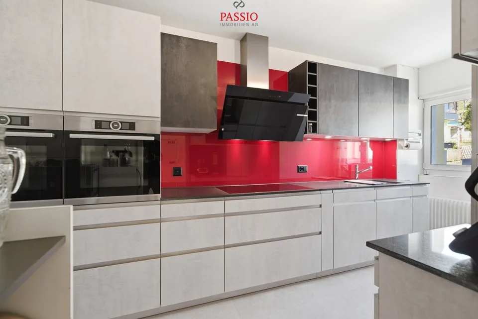 Spacious home with garden paradise and plenty of space
