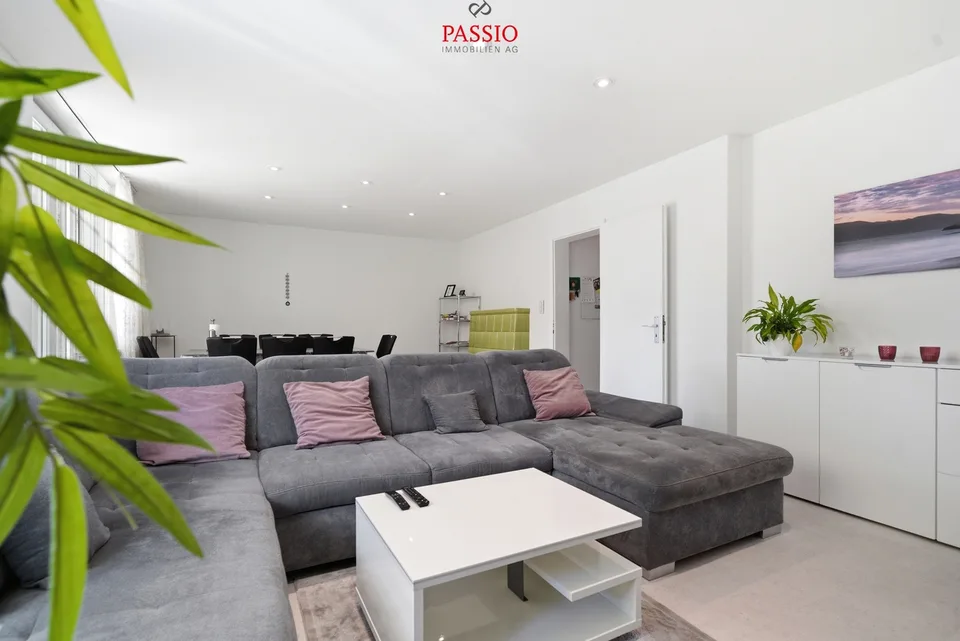 Spacious home with garden paradise and plenty of space