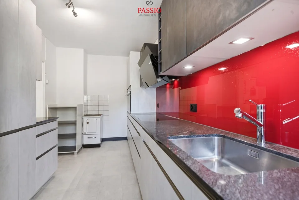 Spacious home with garden paradise and plenty of space
