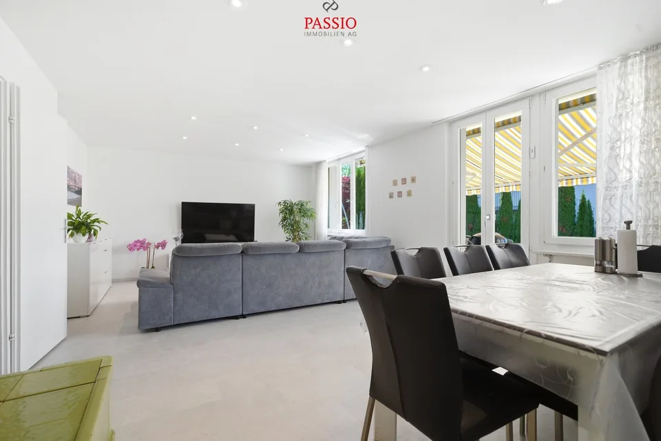 Spacious home with garden paradise and plenty of space