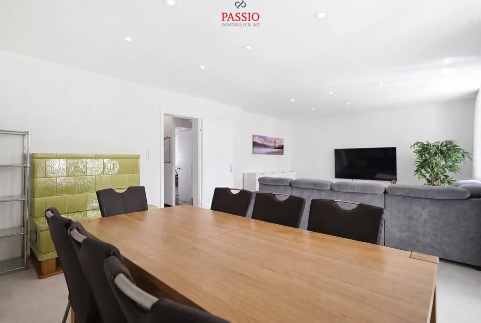 Spacious home with garden paradise and plenty of space