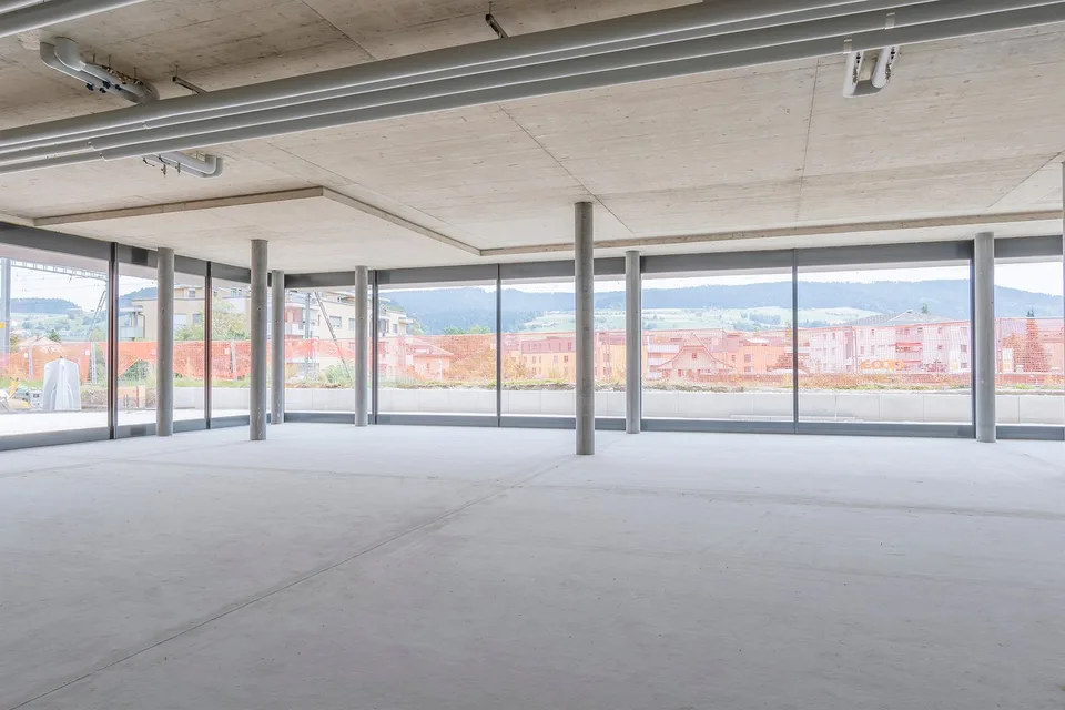 Large storage room for interim use at Konolfingen train station