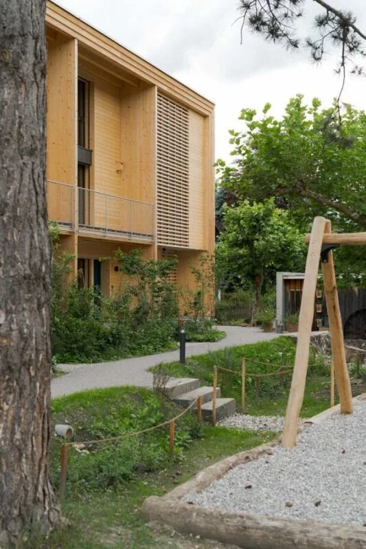 Moderne 6-Zimmer-Reiheneinfamilienhäuser mit stilvoller Galerie (Erstvermietung)