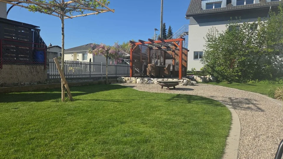 Freistehendes 5-Zimmer-Einfamilienhaus mit grossem Garten in Kirchberg