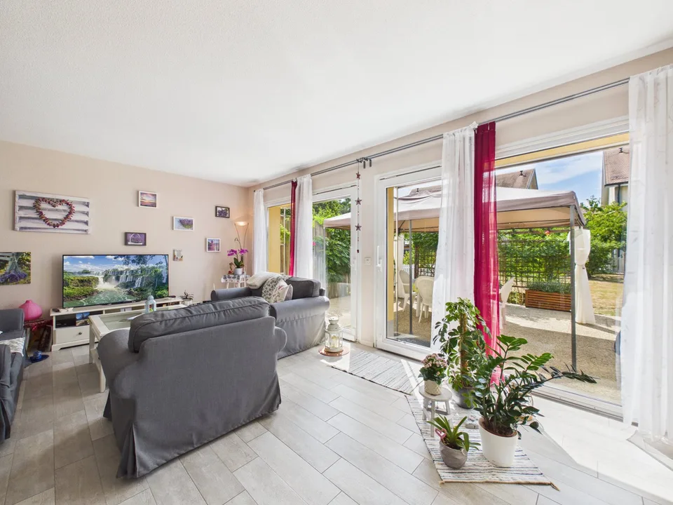 Villa familiale de 6.5 pièces avec jardin et deux terrasses à Echallens