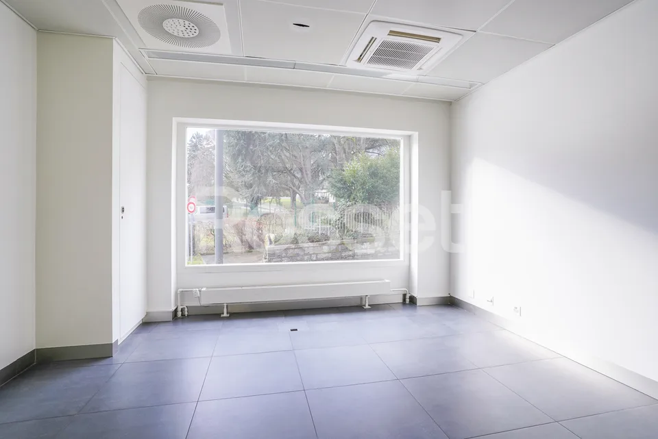 Arcade d'env. 153m² au rez-de-chaussée avec 121 m² au rez-inférieur – foto 6 di 7