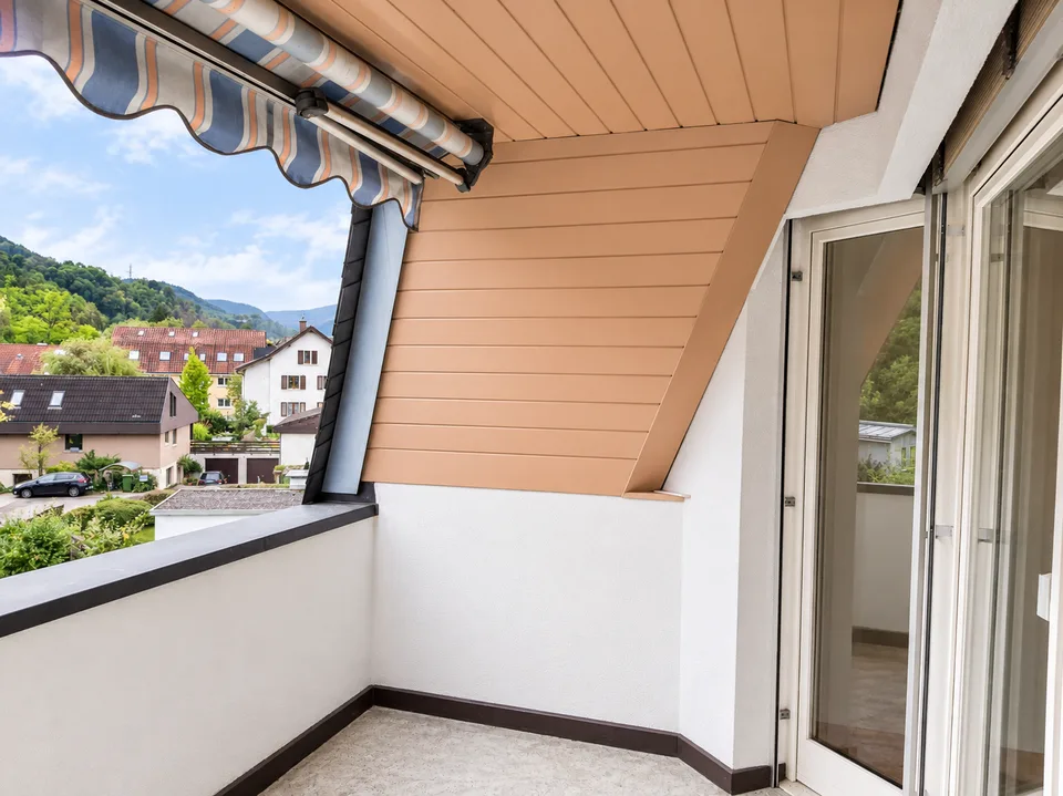 1er mois gratuit ! Appartement spacieux 4,5 pièces en mansarde à Zunzgen – photo 12 sur 14