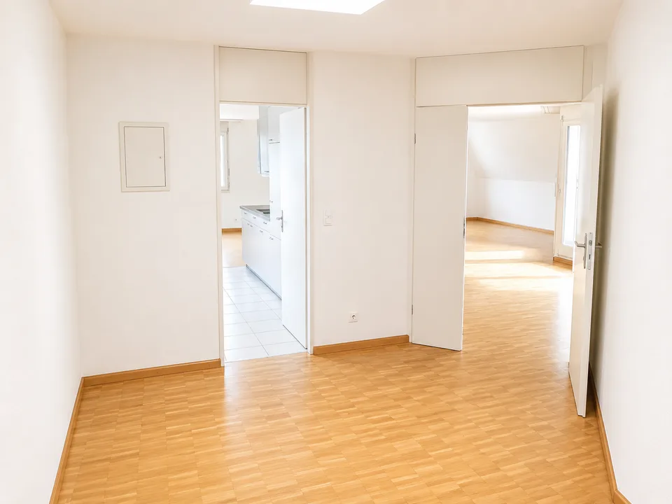 Ampio appartamento mansardato 4,5 locali a Zunzgen