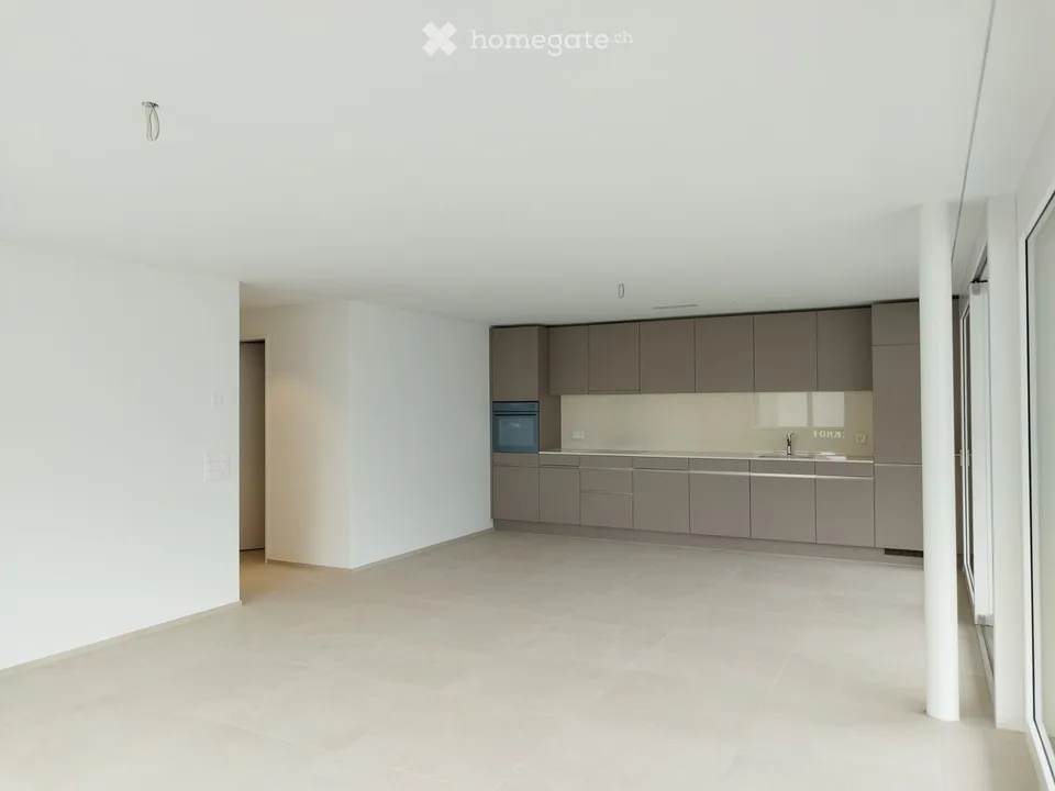 Bright and spacious 3.5-room apartment near the lake, Stansstad