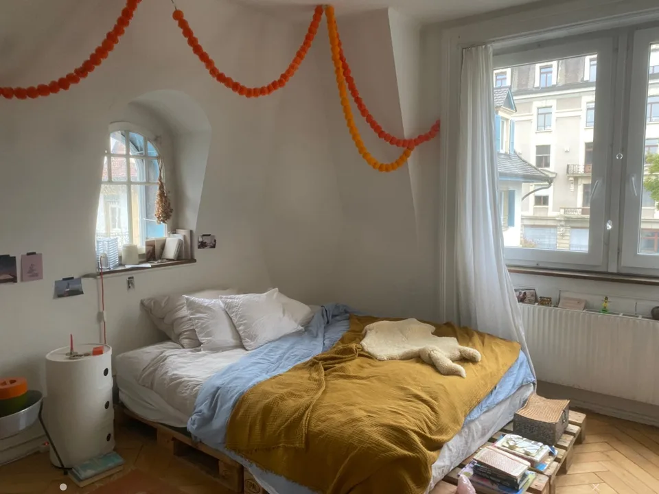 Charmante 3-Zimmer-Altbauwohnung mit Balkon im Herzen von Biel/Bienne
