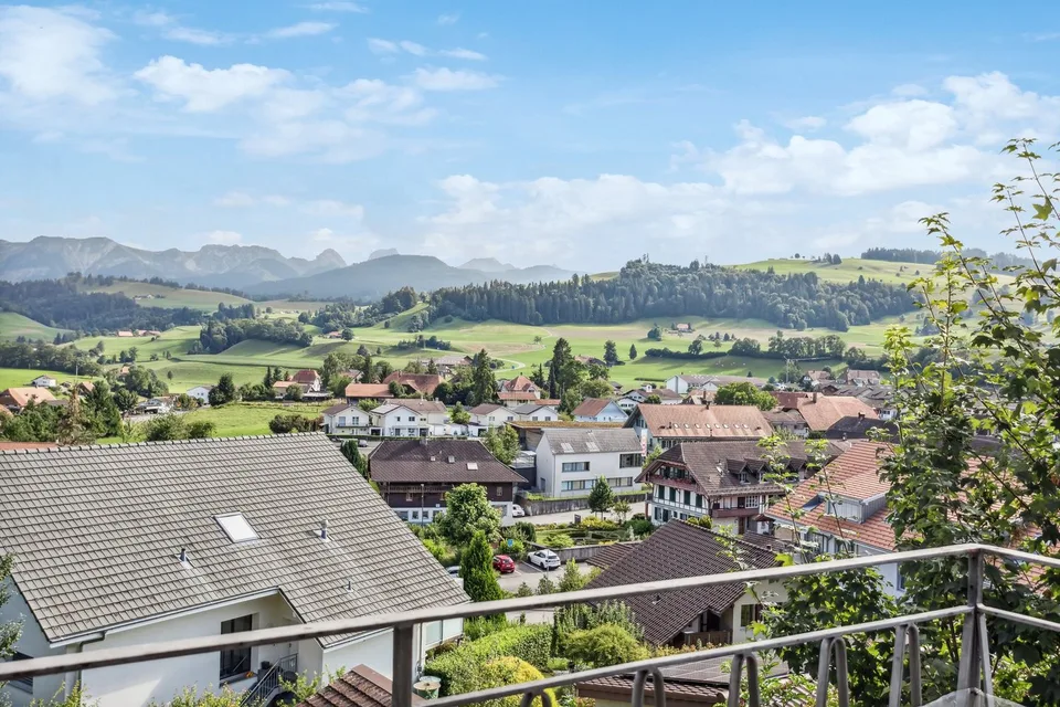 Renovierte Wohnung in Riggi mit fantastischer Aussicht