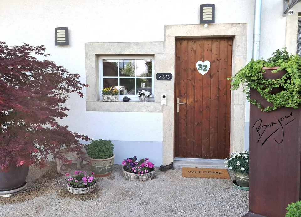 GROSSE PREISSENKUNG - Sehr seltenes Objekt - Wunderschönes, komplett renoviertes Bauernhaus auf 4'385 m² – Foto 12 von 26