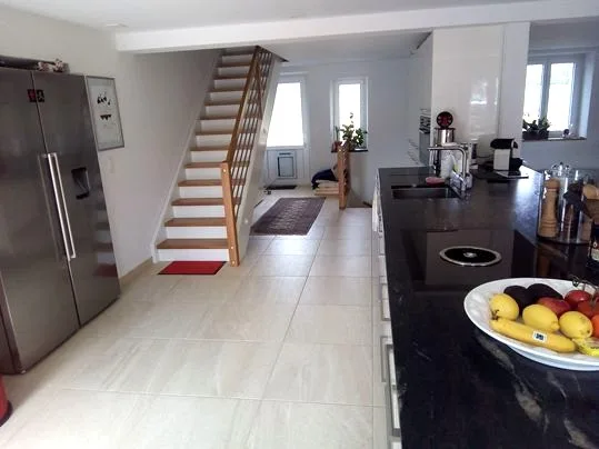 GROSSE PREISSENKUNG - Sehr seltenes Objekt - Wunderschönes, komplett renoviertes Bauernhaus auf 4'385 m² – Foto 21 von 26