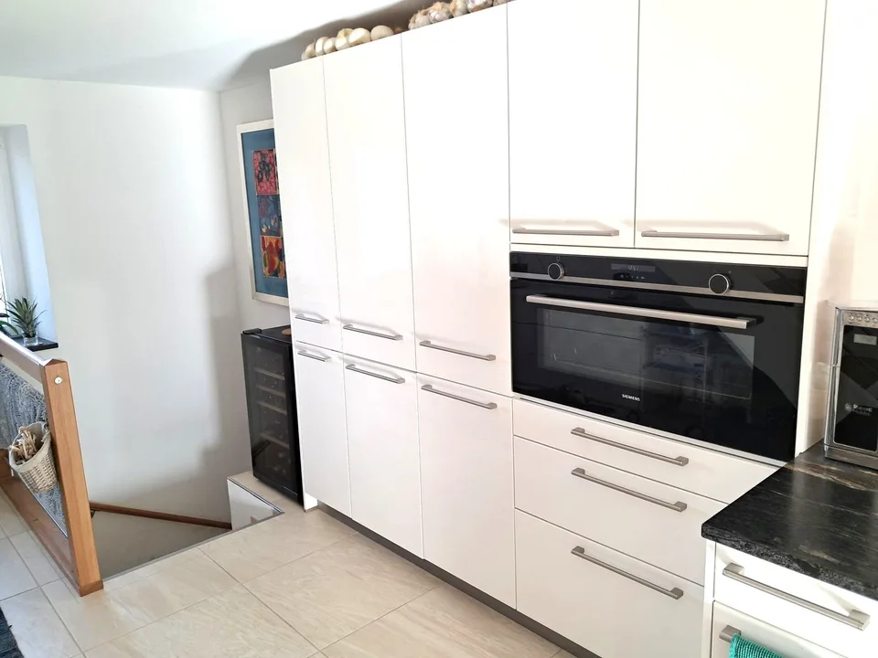 GROSSE PREISSENKUNG - Sehr seltenes Objekt - Wunderschönes, komplett renoviertes Bauernhaus auf 4'385 m² – Foto 20 von 26