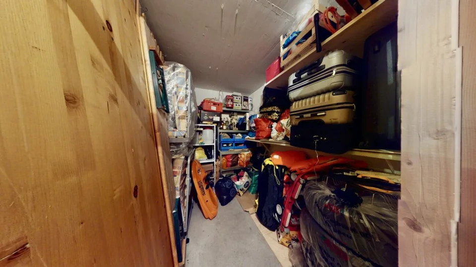 Appartement exclusif 4.5 pièces à Greppen - vivre avec vue sur le lac et les montagnes