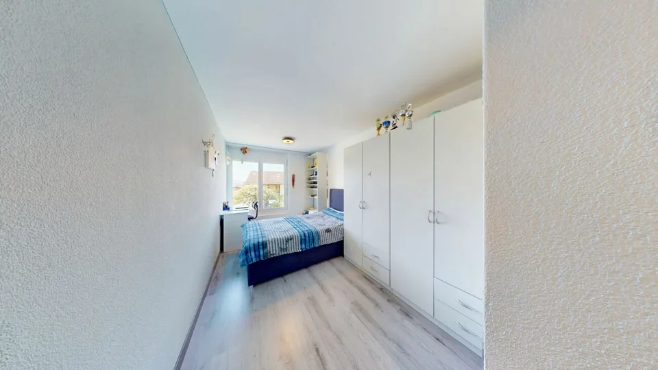Appartement exclusif 4.5 pièces à Greppen - vivre avec vue sur le lac et les montagnes