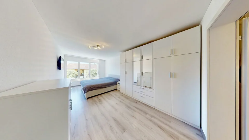 Appartement exclusif 4.5 pièces à Greppen - vivre avec vue sur le lac et les montagnes