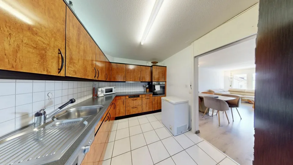 Appartement exclusif 4.5 pièces à Greppen - vivre avec vue sur le lac et les montagnes