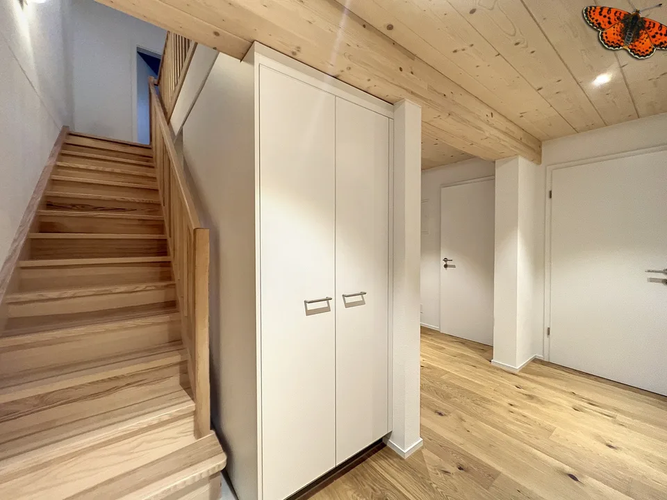 3 ½ ZIMMER - IN DUPLEX !