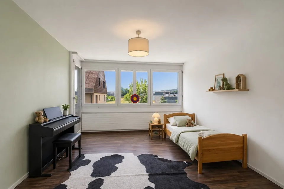 Ampio appartamento di 5.5 locali all'ultimo piano con terrazza e 2 – foto 8 di 13
