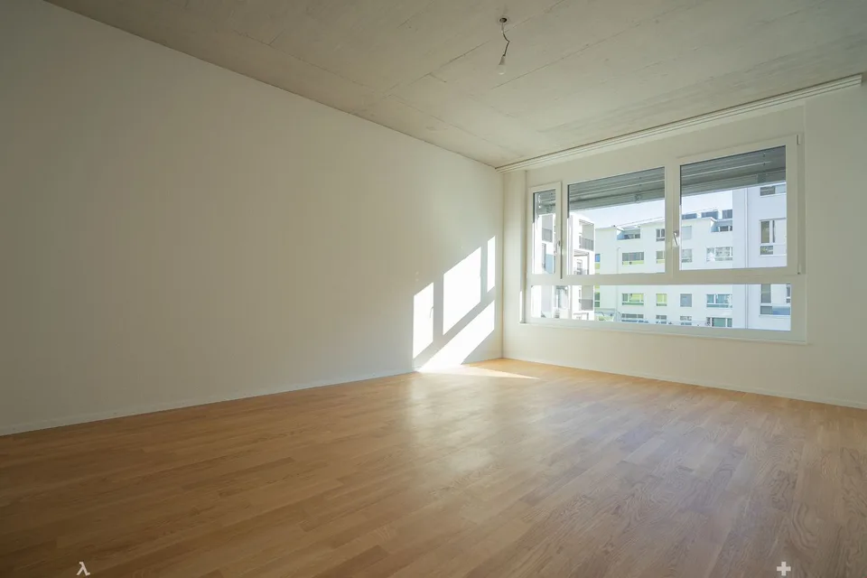 möbliertes WG-Zimmer mit eigenem Bad / chambre meublée en colocation avec salle de bain privée