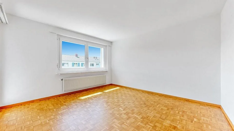 4 1/2-room apartment, ground floor left