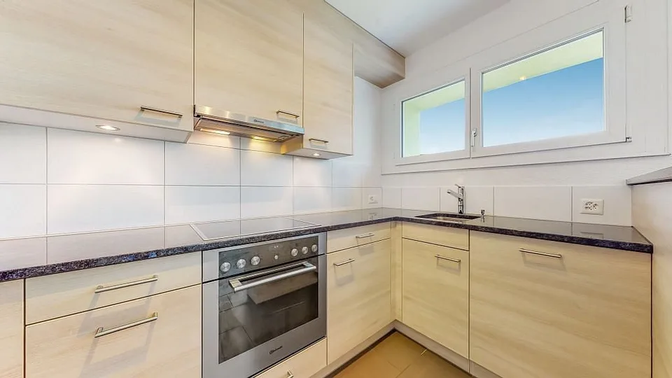 4 1/2-room apartment, ground floor left