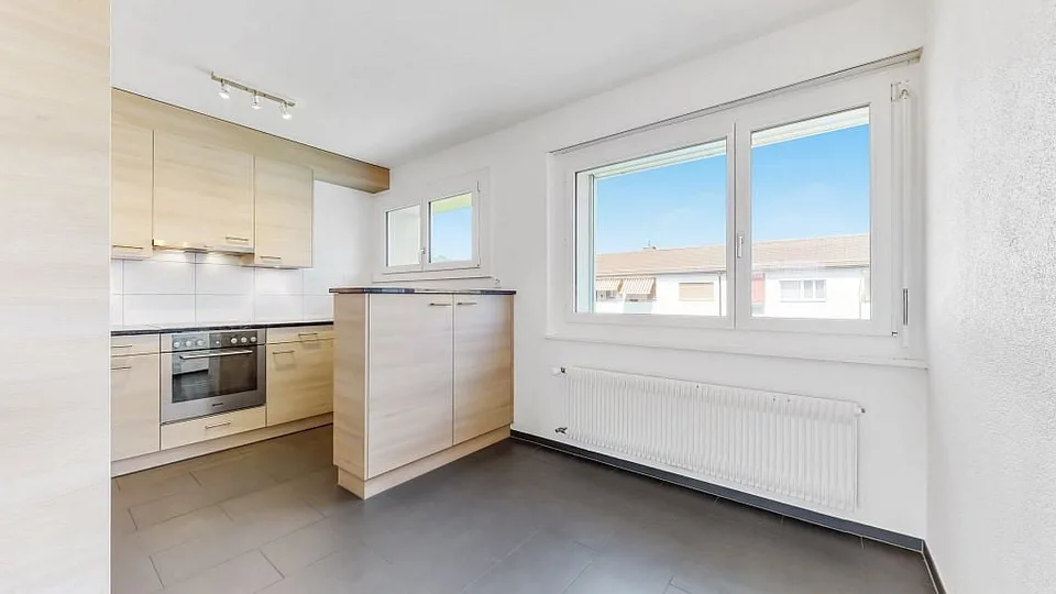 4 1/2-room apartment, ground floor left