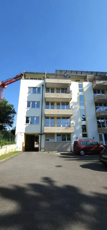 Sanierte 5-Zimmerwohnung an gut angebundener Lage