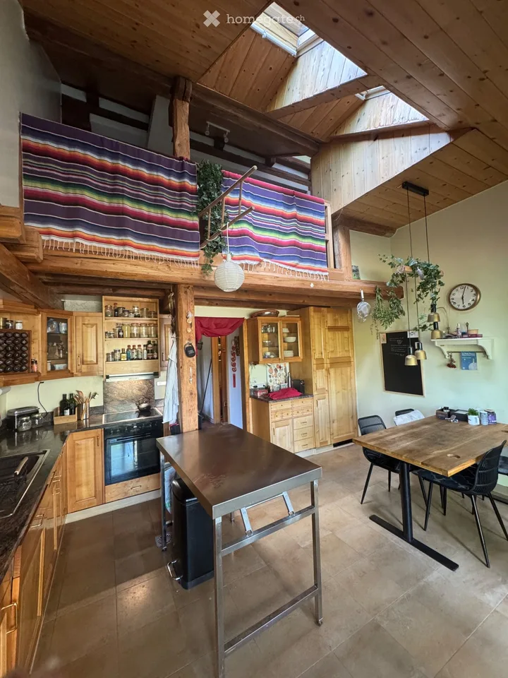 Geräumige 4.5-Zimmer-Villa mit großem Garten – Foto 3 von 5