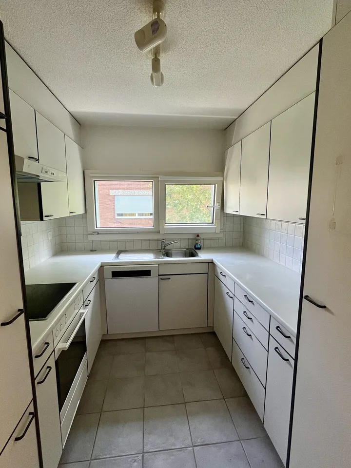 Charmante 4.5-Zimmerwohnung nahe Zihl zum Mieten – Foto 9 von 16