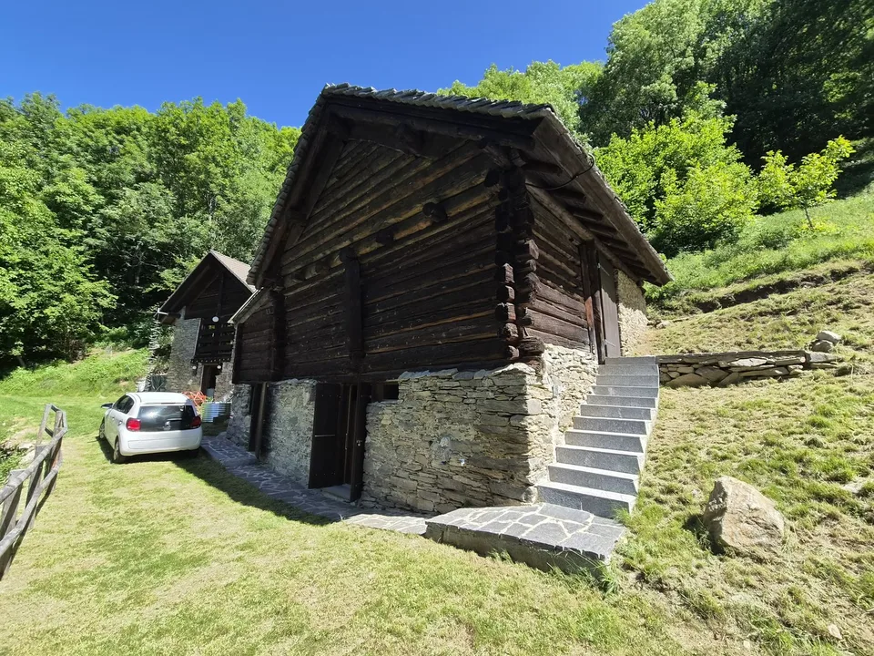 Renoviertes Rustico inmitten der Natur mit Grundstück und  schöner Aussicht