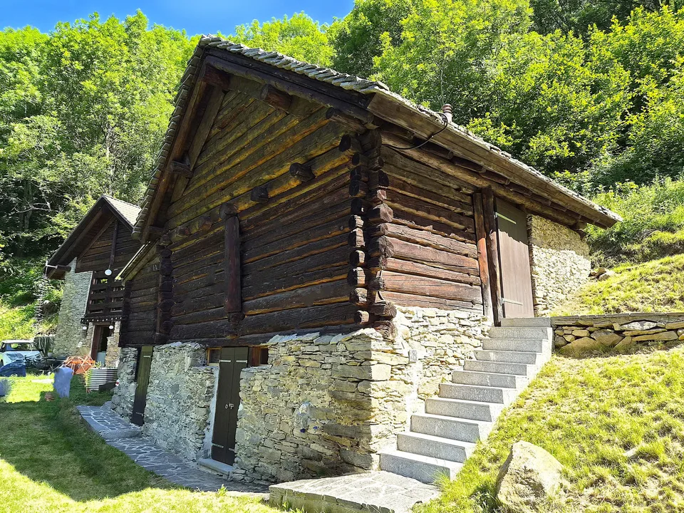 Renoviertes Rustico inmitten der Natur mit Grundstück und  schöner Aussicht