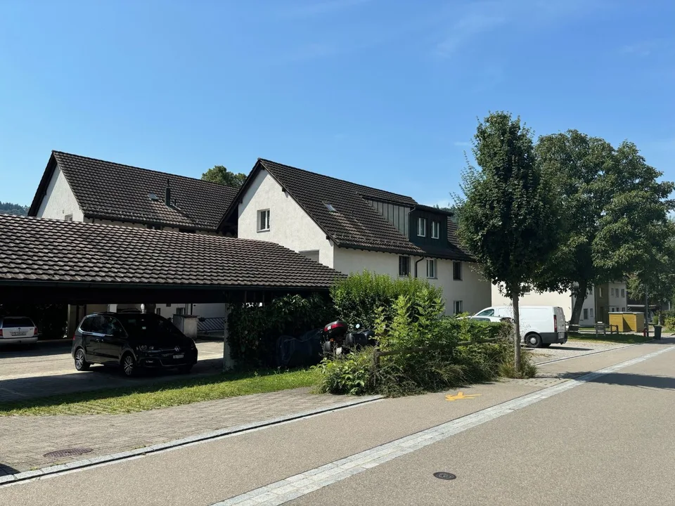 Gemütliche Genossenschaftswohnung mit Balkon