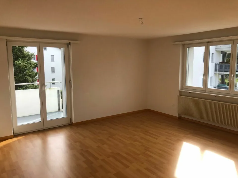 Living by the lake, modern and affordable