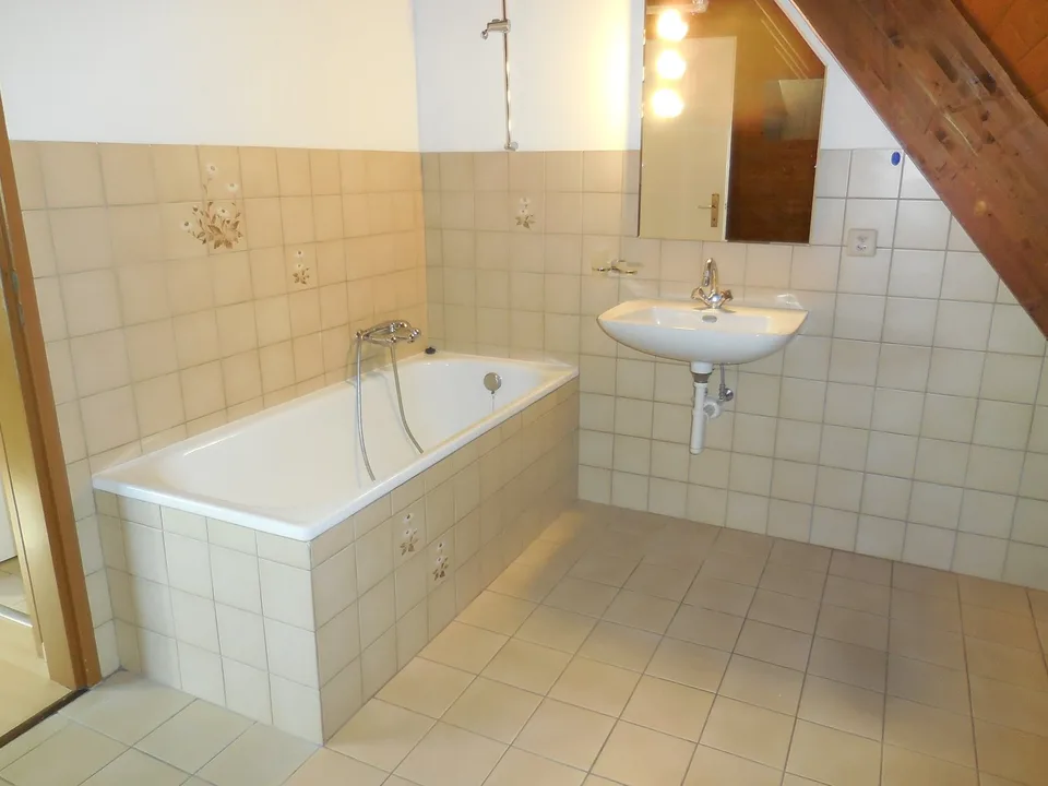 2.5-room apartment in Neuchâtel – available immediately