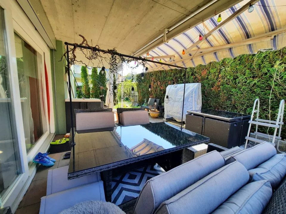 Comfortable and spacious living with a large garden