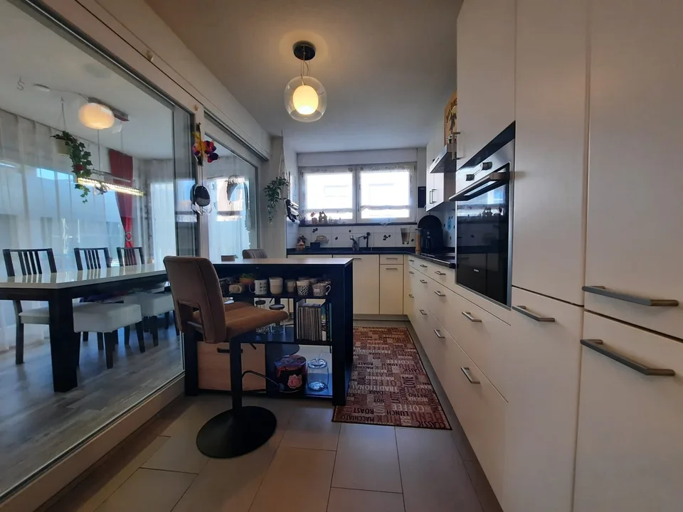 Comfortable and spacious living with a large garden