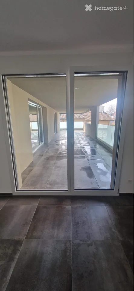 Bel appartement 2 1/2 pièces avec grande terrasse couverte
