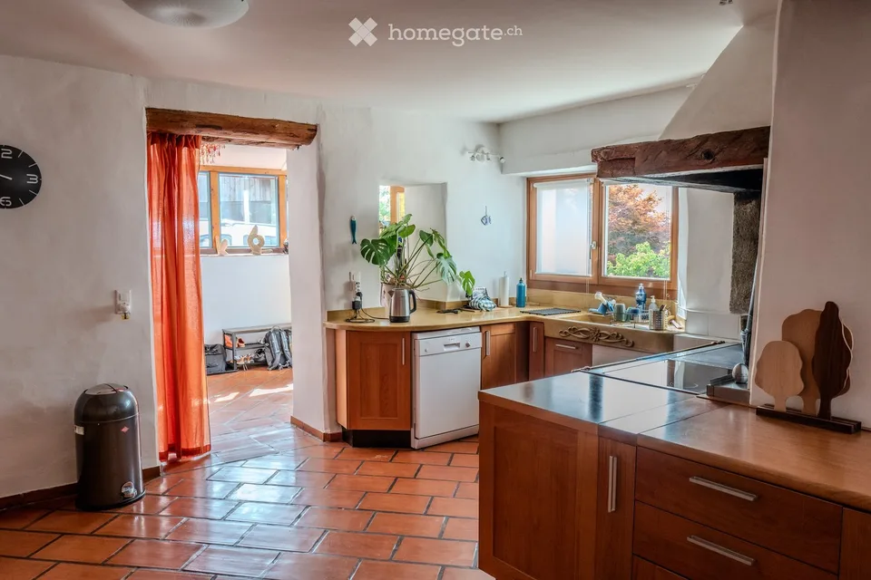 Charming 4.5-room duplex for rent in Fontanezier – Historic charm and modern comfort