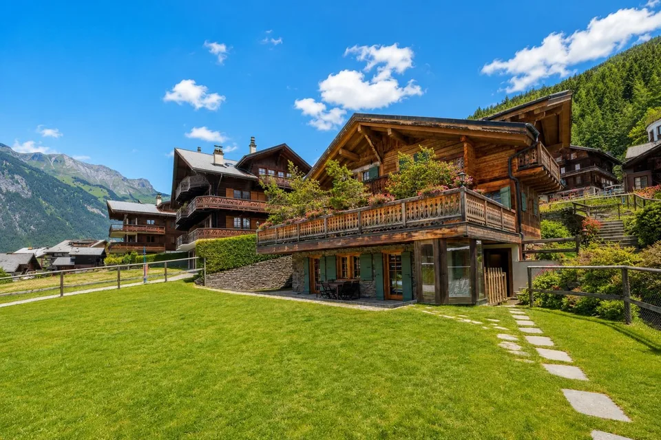 Sublimes Apartment mit 3.5 Zimmern - Terrasse und freie Aussicht