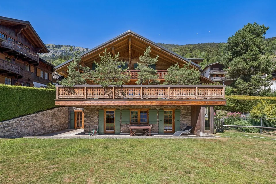 Sublimes Apartment mit 3.5 Zimmern - Terrasse und freie Aussicht