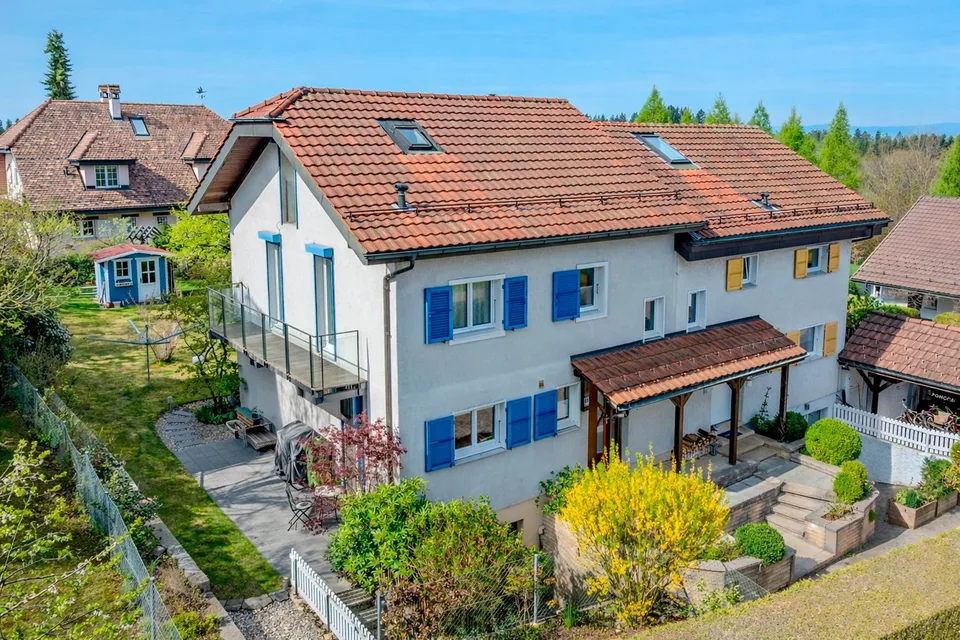 Charmante maison jumelle de 5.5 pièces avec jardin